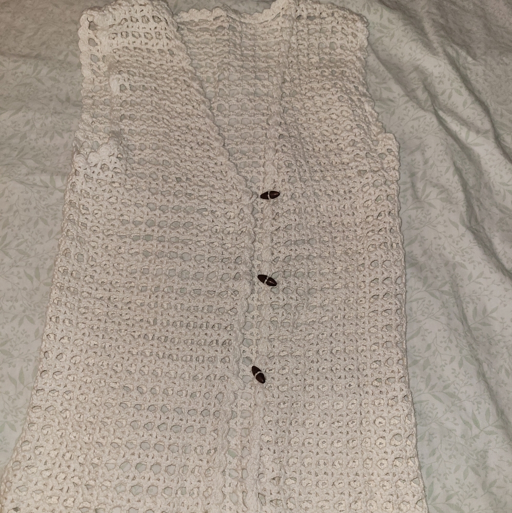 Handmade crochet vest new, inspired on some jennifer Aniston look